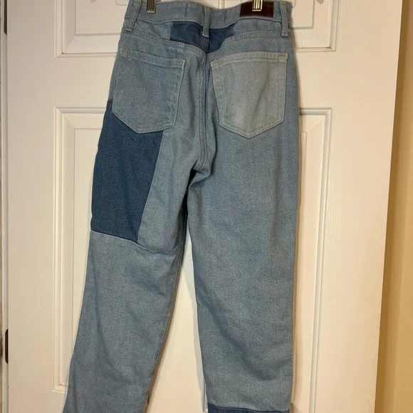 Hollister Ultra High Rise Mom Jean Vintage Stretch Patchwork Denim Jeans - Picture 6 of 6